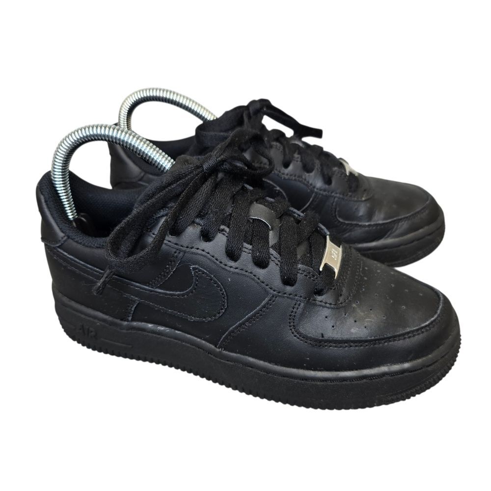 Nike Big Kids 4.5Y Air Force One Low Top Black Sneakers FV5951-001